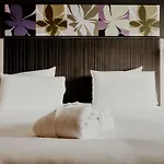 Mercure Centre Hotel 4*