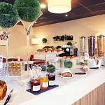 Mercure Centre Hotel 4*