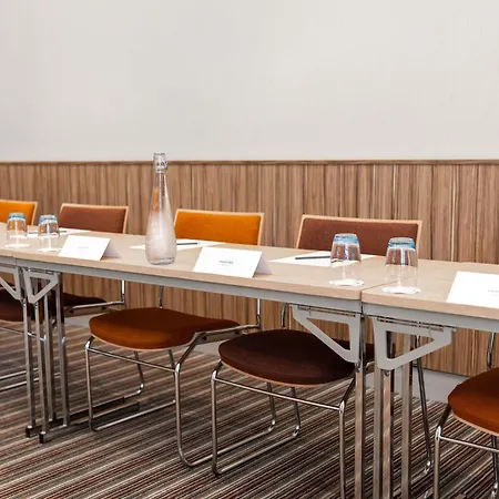 Mercure Centre Hotel 4*