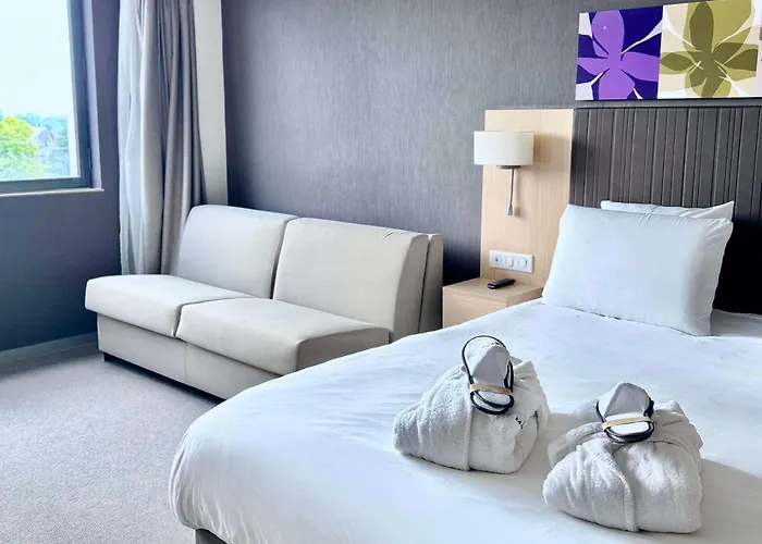 Mercure Centre Hotel 4*