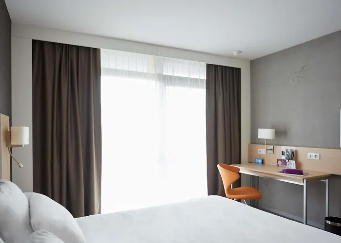 Mercure Centre Hotel 4*