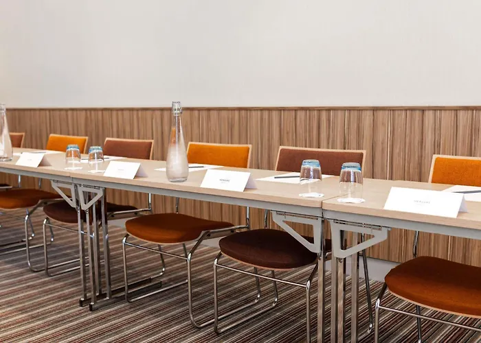 Mercure Centre Hotel 4*