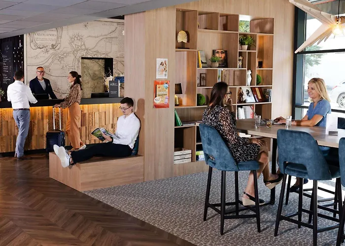 Mercure Centre Hotel 4*